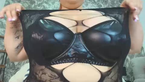 Victhoria red online show from 4, 3, 2026