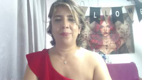 Hi guys   Im victoria  Be the one who can control me in PVT online show from 27, 10, 2025