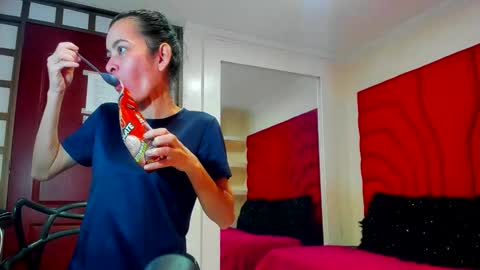 Victoria  grey  online show from 29, 5, 2026