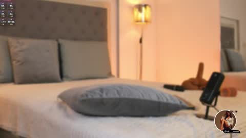 Snapshot of victoria__rossi chatting on 19, 2, 2025 online show from 19, 2, 2025