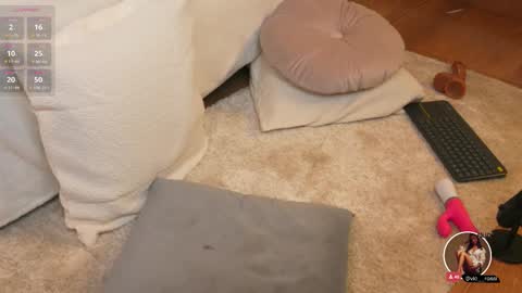 Snapshot of victoria__rossi chatting on 28, 2, 2025 online show from 28, 2, 2025