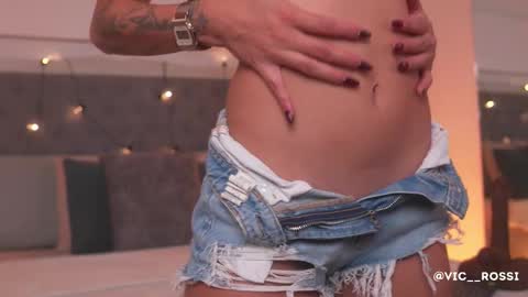 Snapshot of victoria__rossi chatting on 23, 9, 2025 online show from 23, 9, 2025