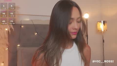 Snapshot of victoria__rossi chatting on 10, 10, 2025 online show from 10, 10, 2025