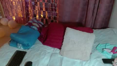 VICKY online show from 23, 2, 2025