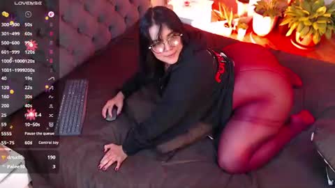 Snapshot of victoria_monteroo chatting on 24, 6, 2026 Call me Vic online show from 24, 6, 2026