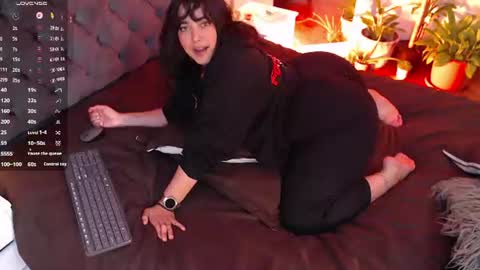 Snapshot of victoria_monteroo chatting on 31, 7, 2026 Call me Vic online show from 31, 7, 2026