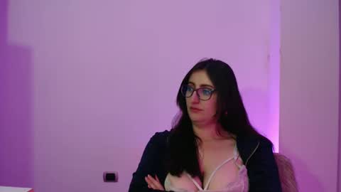 Victoria online show from 12, 3, 2025