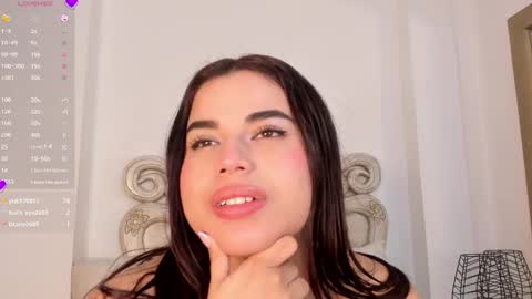 Snapshot of victoria_vallejo chatting on 10, 3, 2025 victoria online show from 10, 3, 2025