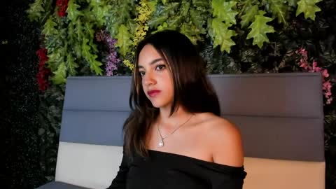 victoriaa2_doll online show from 7, 5, 2026