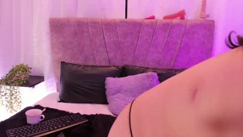 victoriaa_anderson_ online show from 23, 4, 2026