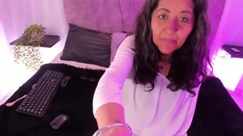 victoriaa_anderson_ online show from 29, 4, 2026
