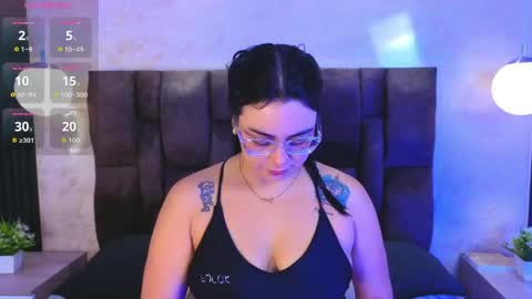 Victoria Andrade online show from 23, 5, 2026