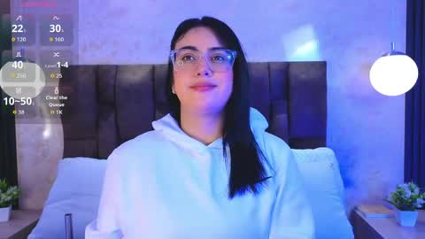 Victoria Andrade online show from 26, 5, 2026