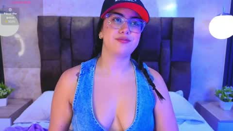 Victoria Andrade online show from 30, 5, 2026