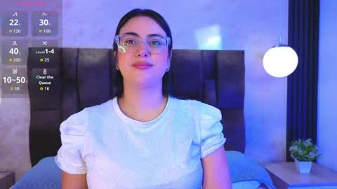 Victoria Andrade online show from 1, 6, 2026