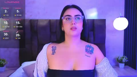 Victoria Andrade online show from 17, 6, 2026