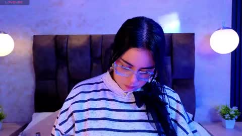 Victoria Andrade online show from 23, 6, 2026