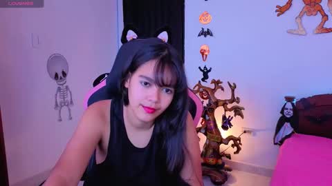 Snapshot of victoriacarmonaa chatting on 25, 10, 2025 victoriacarmonaa online show from 25, 10, 2025
