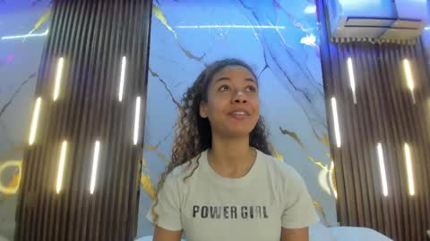 Snapshot of victoriaduarte chatting on 5, 6, 2026 Victoria online show from 5, 6, 2026