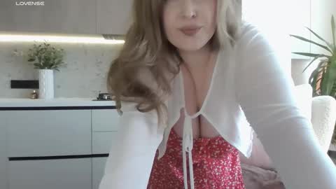Miss V online show from 5, 5, 2026
