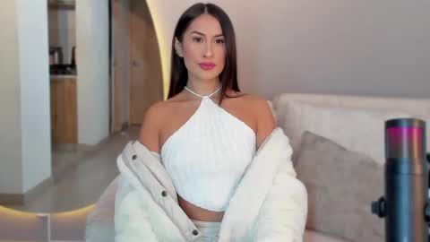 Vcitoria online show from 6, 3, 2025