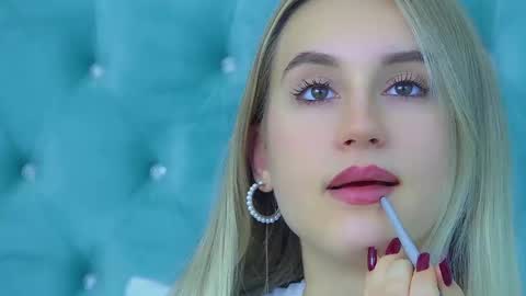 Victoria online show from 5, 10, 2025