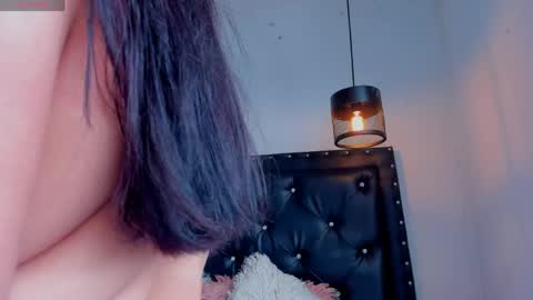 Victoria  online show from 18, 4, 2026