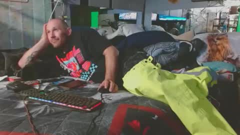 Snapshot of victoriajohn chatting on 6, 11, 2025 victoriajohn online show from 6, 11, 2025