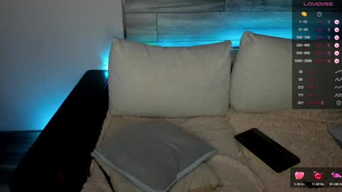 Victoria online show from 3, 2, 2025