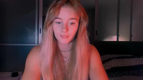 Eva and Victor online show from 6, 10, 2025