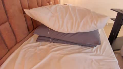 Victoria  online show from 8, 3, 2025