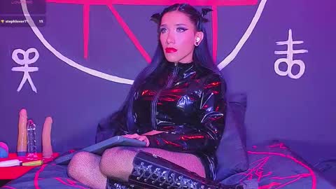 Victoria Vampire online show from 21, 9, 2025