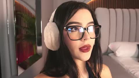 hi Im daniela  I will be online again in 15 hours after each transmission 3 online show from 1, 12, 2025