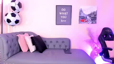 Victoriazans online show from 10, 7, 2026