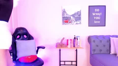 Victoriazans online show from 4, 8, 2026