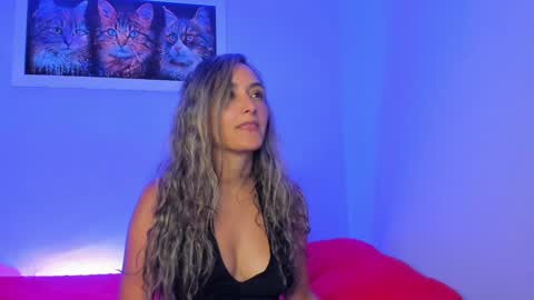 Snapshot of victoriia_rose_ chatting on 26, 11, 2025 victoriia_rose_ online show from 26, 11, 2025