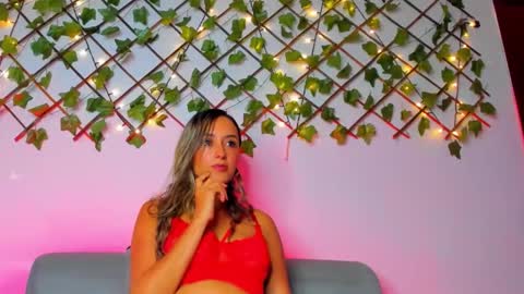 Snapshot of victoriia_rose_ chatting on 30, 11, 2025 victoriia_rose_ online show from 30, 11, 2025