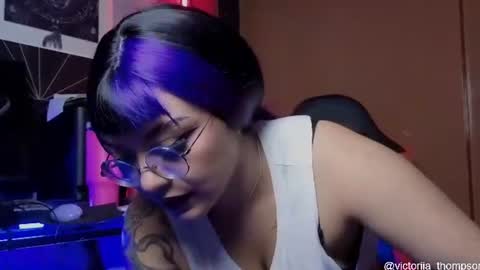 Snapshot of victoriia_thompson chatting on 4, 7, 2026 victoriia_thompson online show from 4, 7, 2026