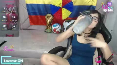 Live 1000pm 600am COLOMBIAN HOUR online show from 18, 6, 2026