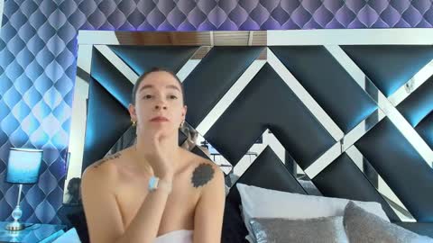 victtoria lee online show from 4, 2, 2025