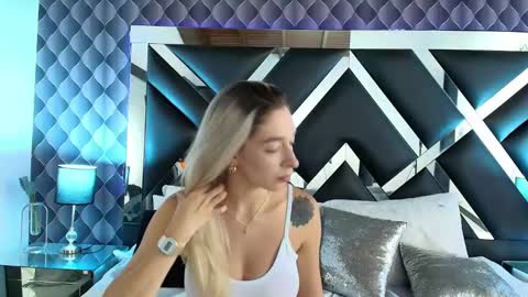 victtoria lee online show from 19, 2, 2025