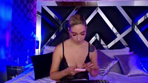 victtoria lee online show from 17, 10, 2025