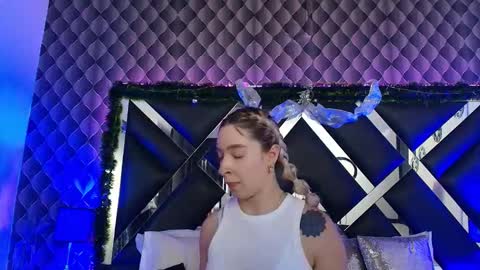 victtoria lee online show from 18, 12, 2025