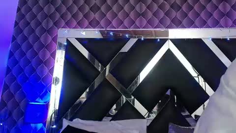victtoria lee online show from 14, 7, 2026