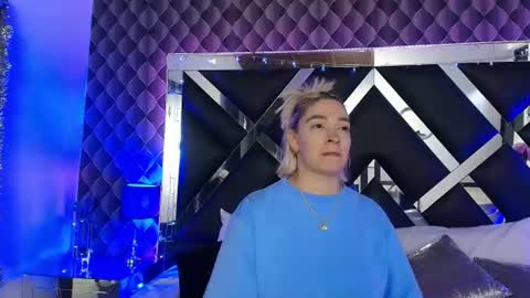 victtoria lee online show from 28, 7, 2026