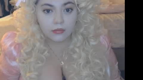 viennavisabelle online show from 13, 11, 2025