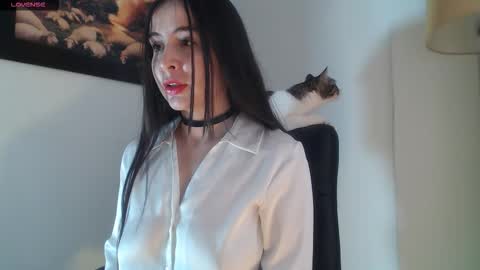 Snapshot of viiolet_collins chatting on 4, 3, 2026 VIOLET online show from 4, 3, 2026