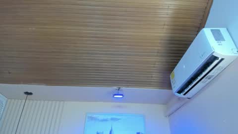 Viiolett online show from 28, 2, 2025