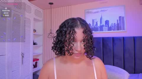 Viiolett online show from 6, 3, 2025