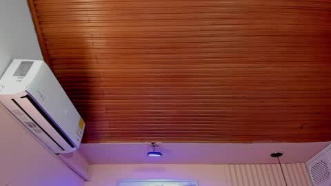 Viiolett online show from 24, 9, 2025